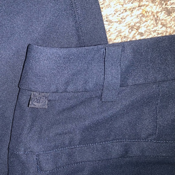 Lululemon Men's Commission Classic-Tapered Golf Pant 27", Size 34, Navy - Picture 4 of 6